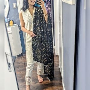 Beautiful indian dress - like new